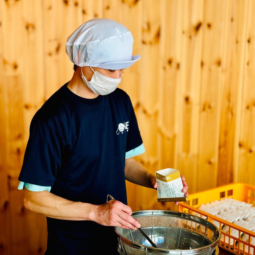 おららの温泉納豆（丸木箱）
